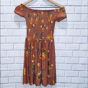 🌻 J for Justify off shoulder floral dress